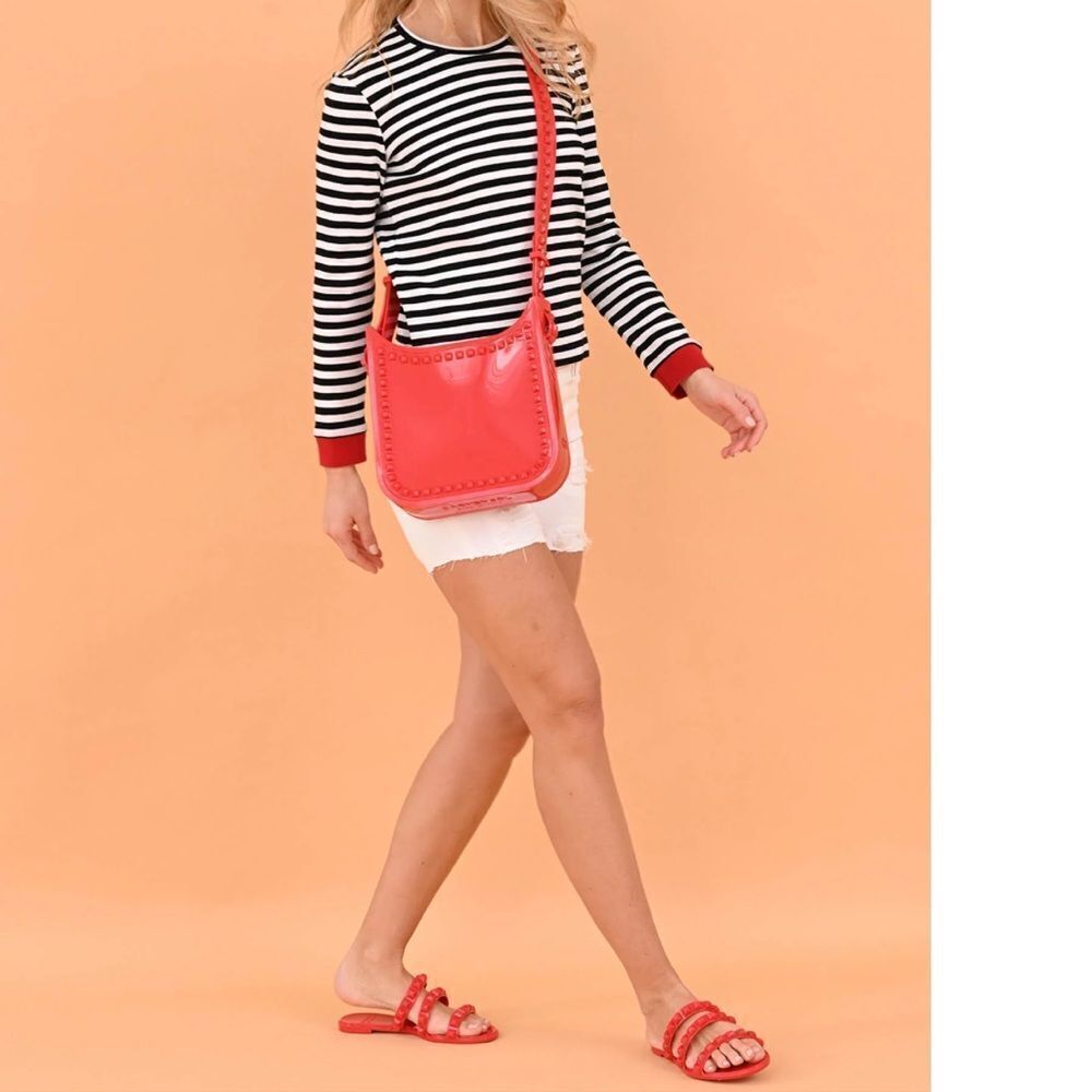 Carmen Sol Toni Mid Crossbody Red